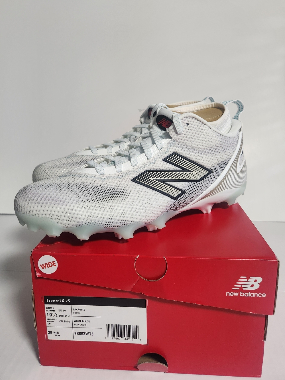 New Balance White Athletic Lacrosse Cleats with Black N Logo